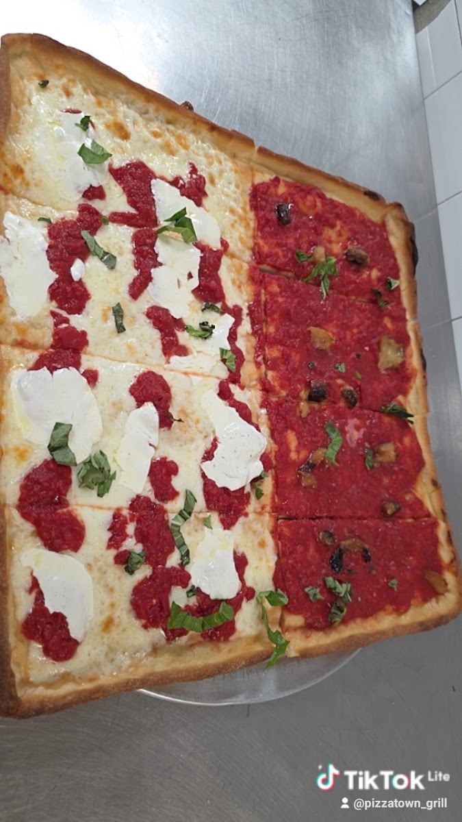 Pizza Town & Grill Photos 2